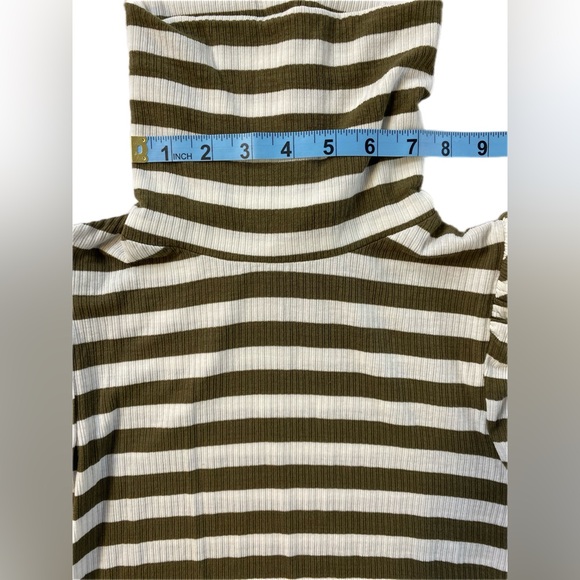 Evereve Striped Rib Top XS olive green/off white - Picture 8 of 12